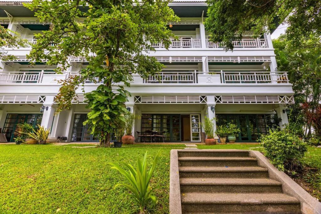 4 Bedroom Townhouse In Great Location! HHQ Esterno foto