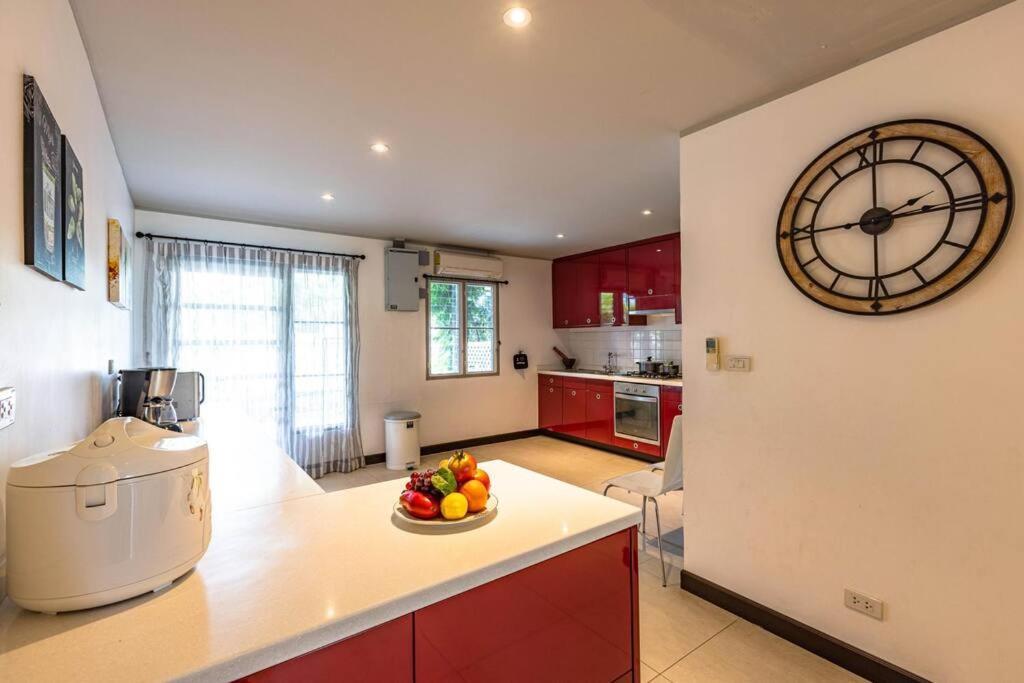 4 Bedroom Townhouse In Great Location! HHQ Esterno foto