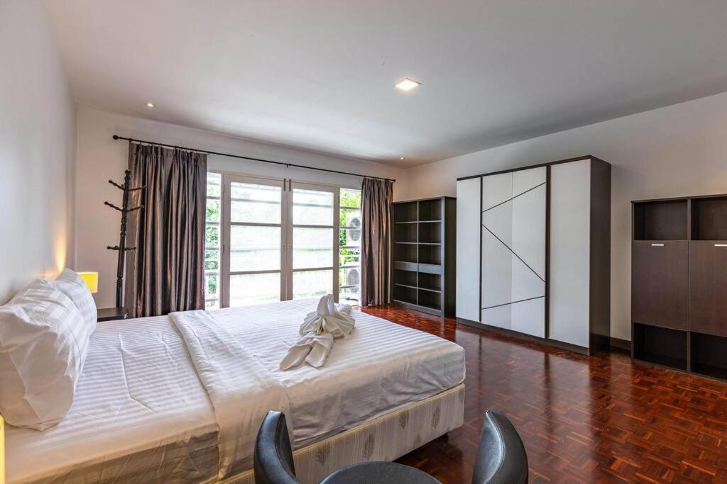 4 Bedroom Townhouse In Great Location! HHQ Esterno foto